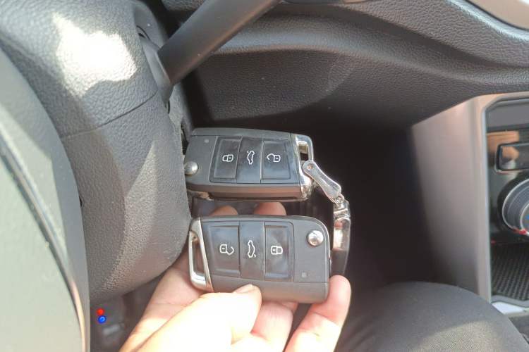 Used Volkswagen T-ROC 2020 230TSI DSG Two-Wheel Drive Advanced Version