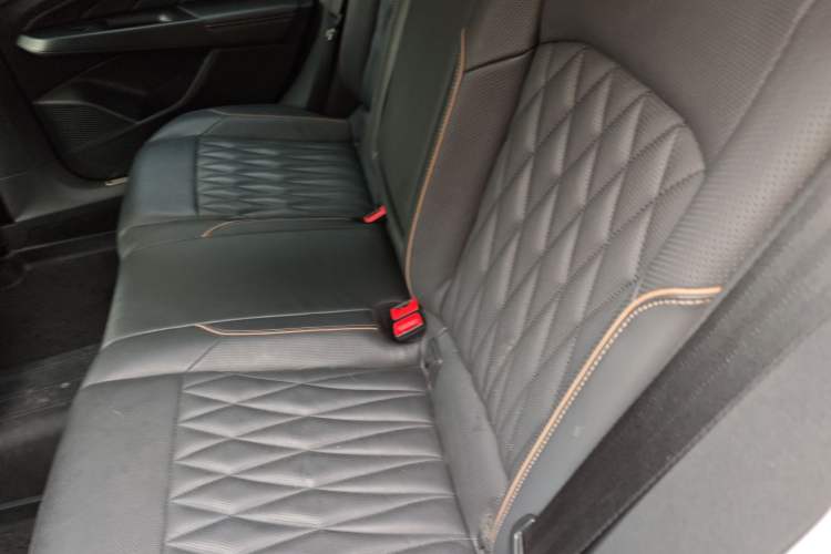 Used Volkswagen Passat 2019 330TSI Luxury Edition China VI Standard
