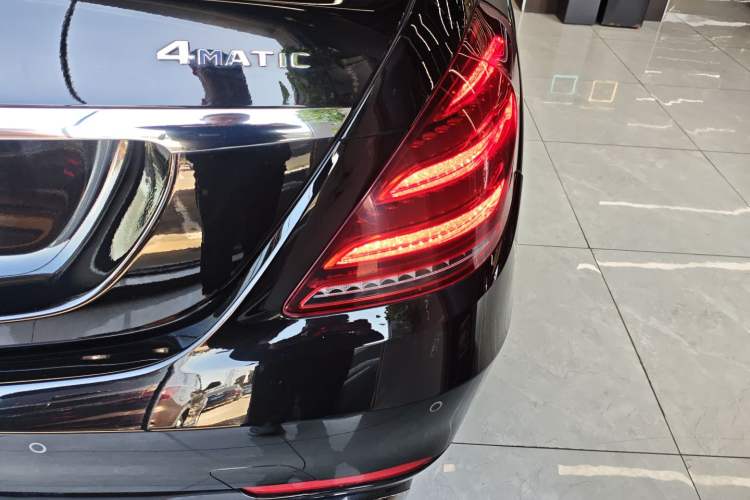 Used Mercedes-Benz S-Class 2018 S 320 L
