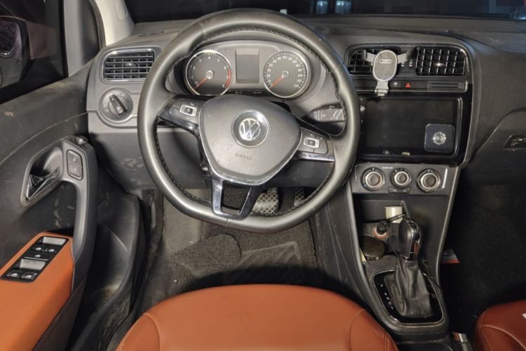 Used Volkswagen Polo 2016 1.6L Automatic Comfort Model
