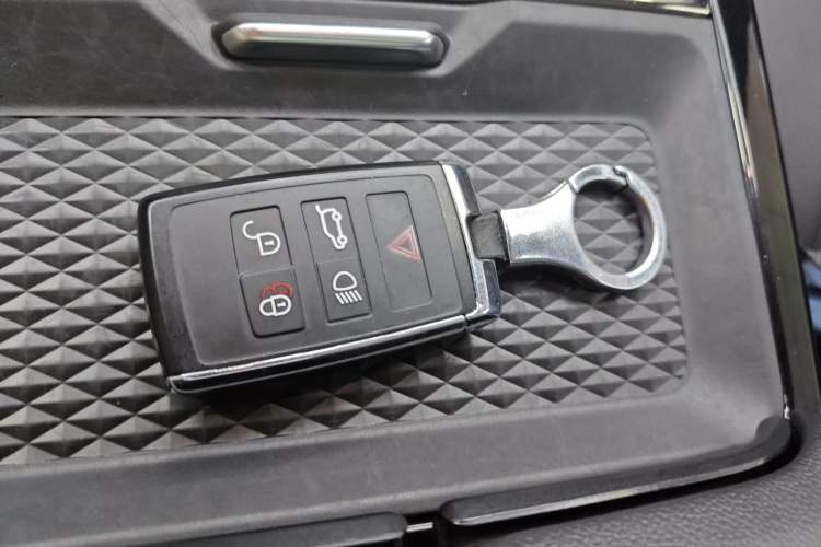 Used Land Rover Range Rover Evoque 2020 249 PS R-DYNAMIC S Sport Edition
