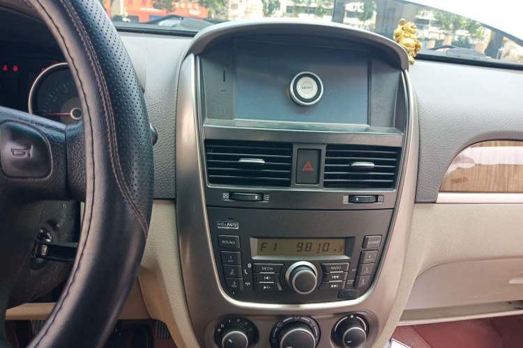 Used Buick Excelle 2015 1.5L Manual Classic Trim
