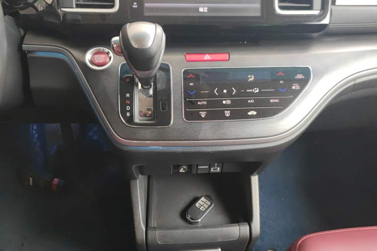 Used Honda Elysion 2016 2.4L Comfort Edition
