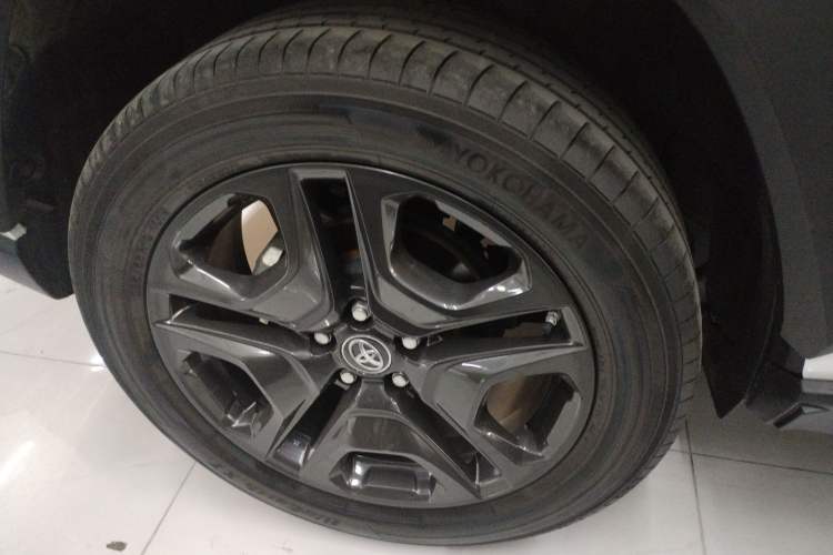 Used Toyota RAV4 2022 2.0L CVT Four-Wheel Drive Premium Edition
