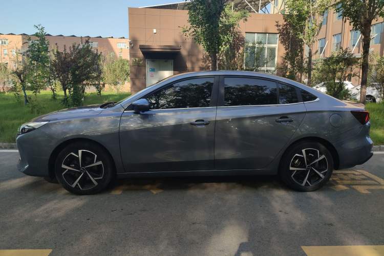 Used Roewe i5 2023 1.5L CVT Luxury Edition