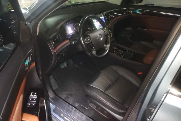 Used GAC Trumpchi GS8 2017 320T Two-Wheel Drive Luxury Smart Connectivity Version (7 Seats)
