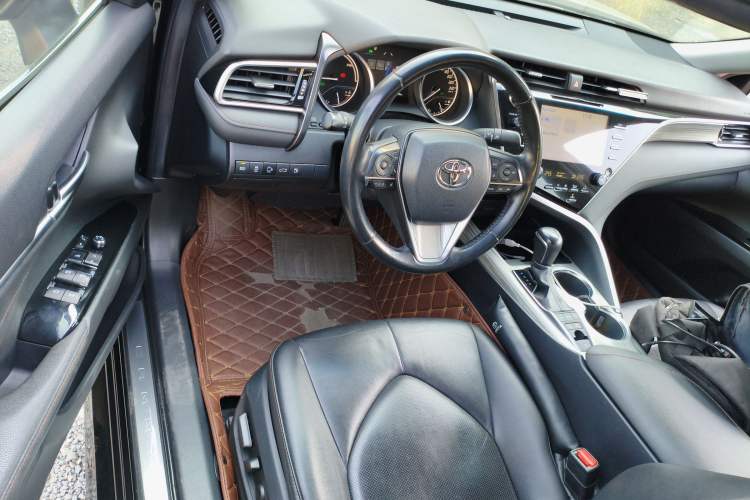 Used Toyota Camry 2018 Dual-Engine 2.5 HG Luxury Edition
