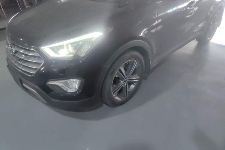 Used Hyundai Grand SantaFe 2013 3.0L 7-seat Four-Wheel-Drive Luxury Edition