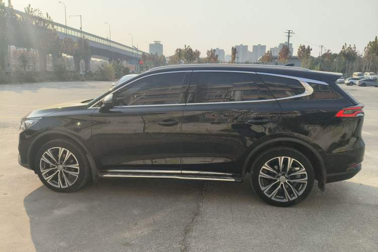Used BYD Tang 2018 2.0T Automatic SmartConnect Prestige 7-Seater China V Standard