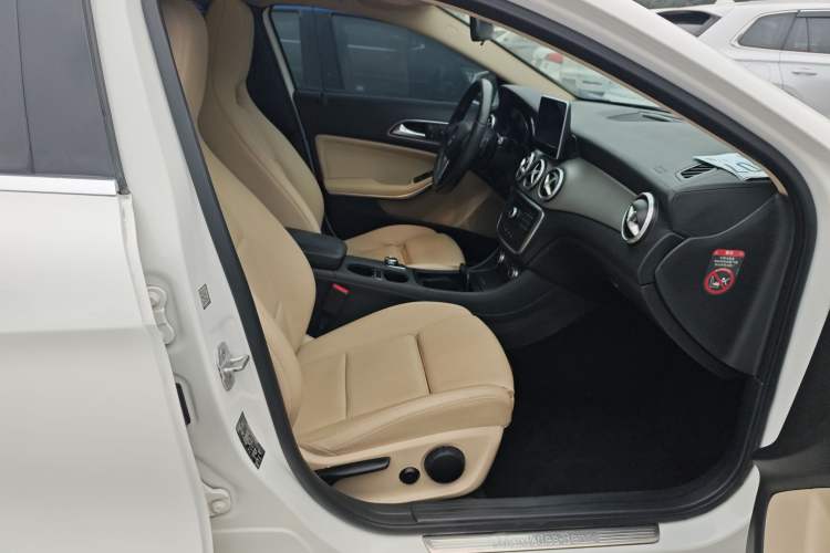 Used Mercedes-Benz GLA 2016 GLA 200 Fashion Model
