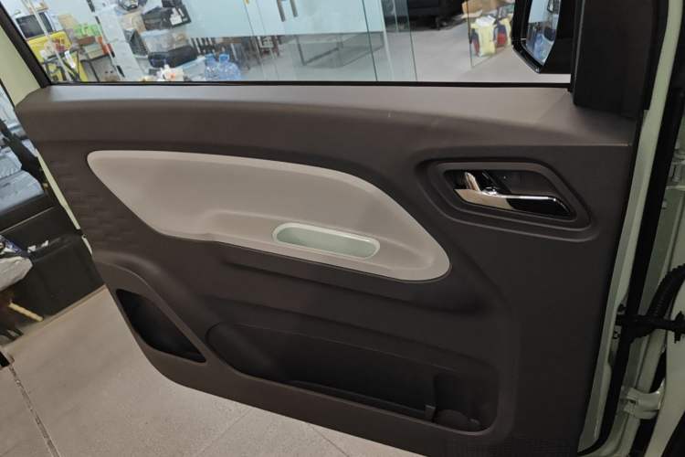 Used Wuling Hongguang MINIEV 2022 Macaron Premium Model – Lithium Iron Phosphate
