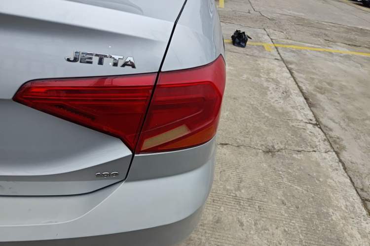 Used Volkswagen Jetta 2019 Dream Edition 1.5L Manual Fashion Version