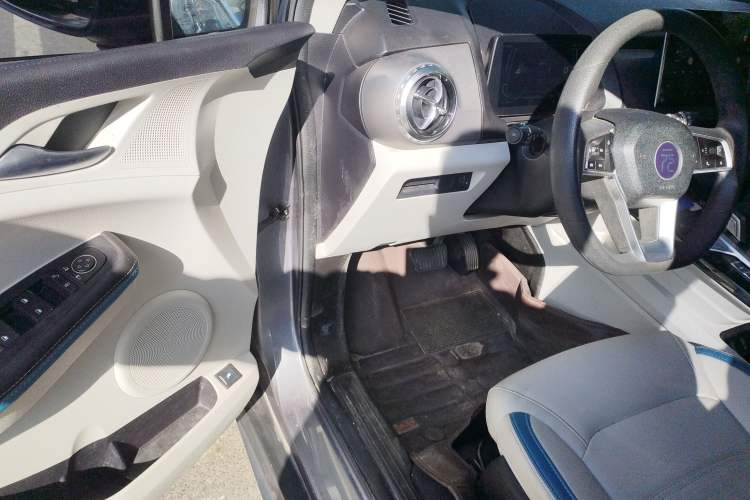 Used BYD Yuan Pro 2023 401KM Luxury Version
