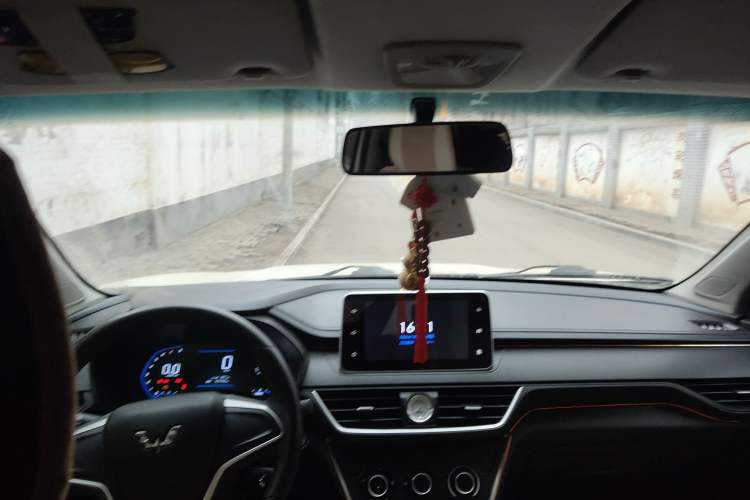 Used Wuling Hongguang S3 2018 1.5L Manual Comfort Model China V Standard
