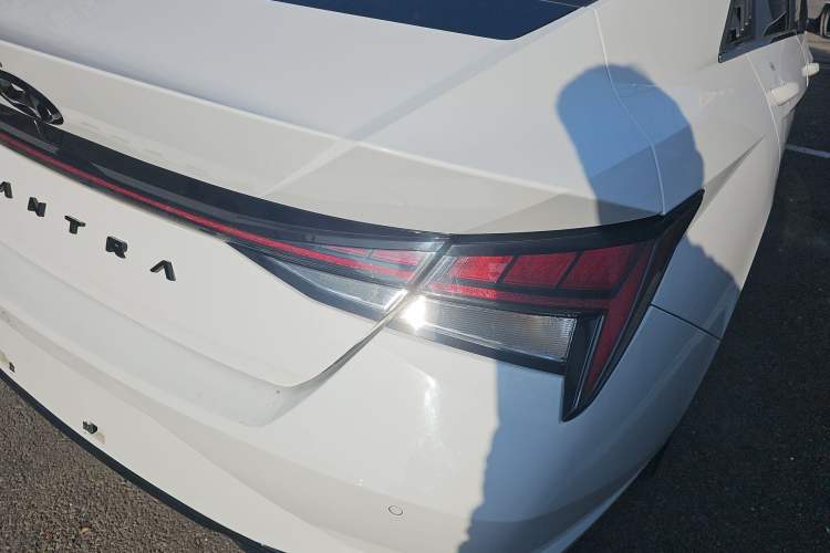 Used Hyundai Elantra 2021 1.5L CVT LUX Prestige Edition
