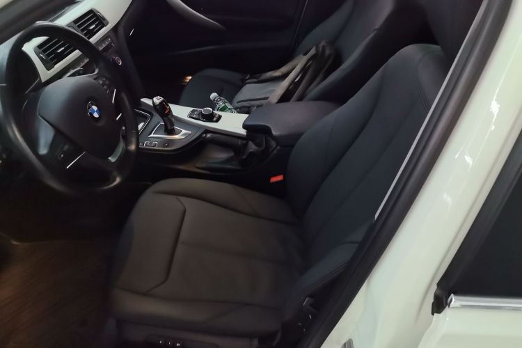 Used BMW 3 Series 2015 320Li Luxury Edition Fashion Model
