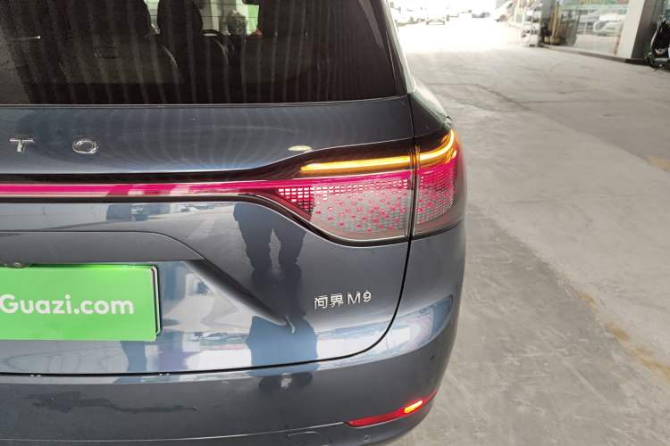 Used Hima AITO M9 2024 Range-Extended Ultra Version 42 kWh 6-Seater Model
