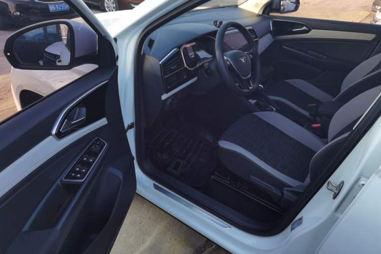 Used Jetta VS5 2023 280TSI Automatic Trend Edition
