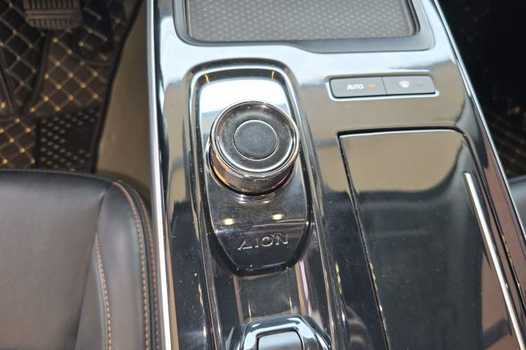 Used AION S 2023 Xuan 580 55.2 kWh Lithium Iron Phosphate
