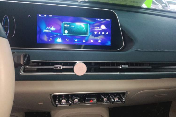 Used ORA Good Cat 2021 400km Standard Range Venus Edition Lithium Iron Phosphate
