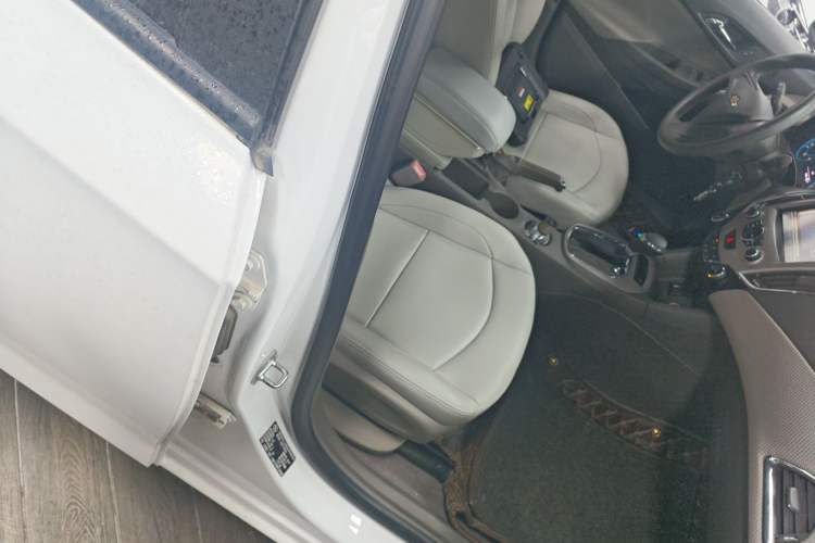 Used Chevrolet Cruze 2016 1.5L Automatic Stylish Sunroof Version
