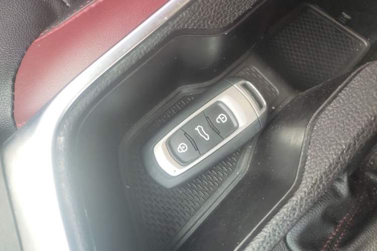 Used Geely Auto Vision X3 2021 PRO 1.5L CVT Deluxe Model
