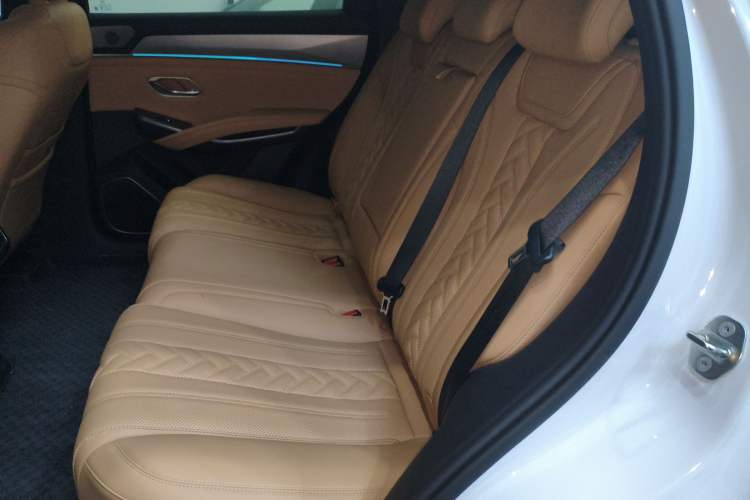 Used BYD Song L DM-i 2025 Intelligent Driving Version 160 km Beyond-Range Type