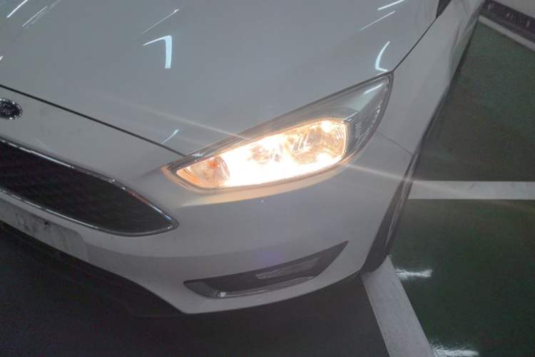 Used Ford Focus 2017 Hatchback 1.6L Manual Fashion Edition SmartDrive Version
