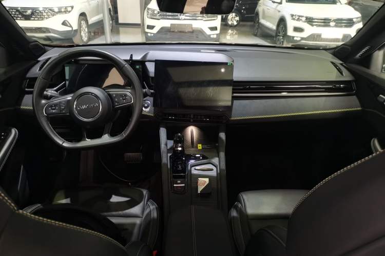 Used Lynk & Co 03 2023 1.5TD DCT JingPro
