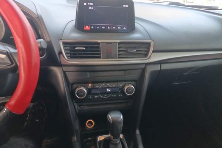 Used Mazda Mazda 3 Axela 2019 Cloud-Controlled Version Sedan 1.5L Automatic Luxury Trim China V Standard