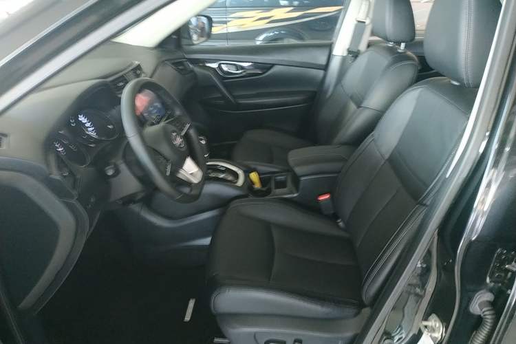 Used Nissan X-Trail 2019 2.0L CVT Smart Connect Comfort Edition 2WD
