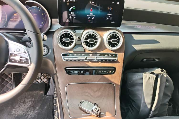 Used Mercedes-Benz GLC 2022 Second Facelift GLC 260 L 4MATIC Luxury Edition