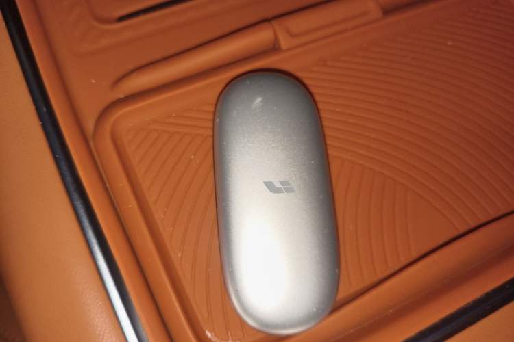 Used Li Auto L8 2023 Pro Model
