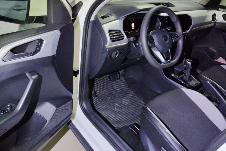 Used Volkswagen Tacqua 2021 200TSI DSG JoyConnect Edition