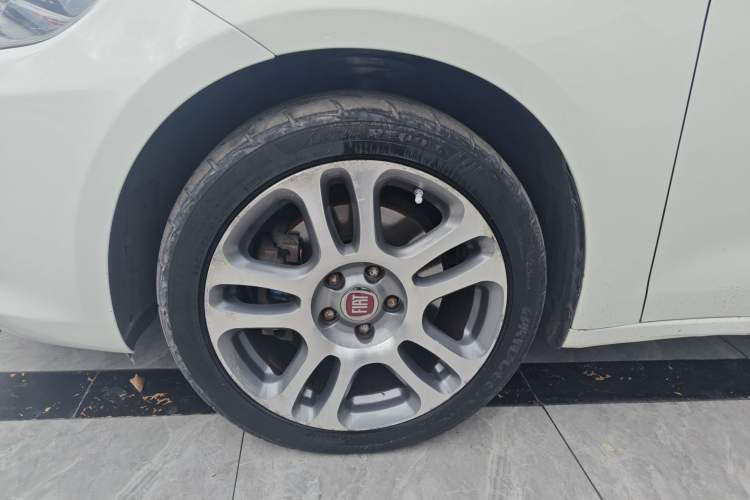 Used Fiat Viaggio 2012 1.4T Automatic Luxury Edition
