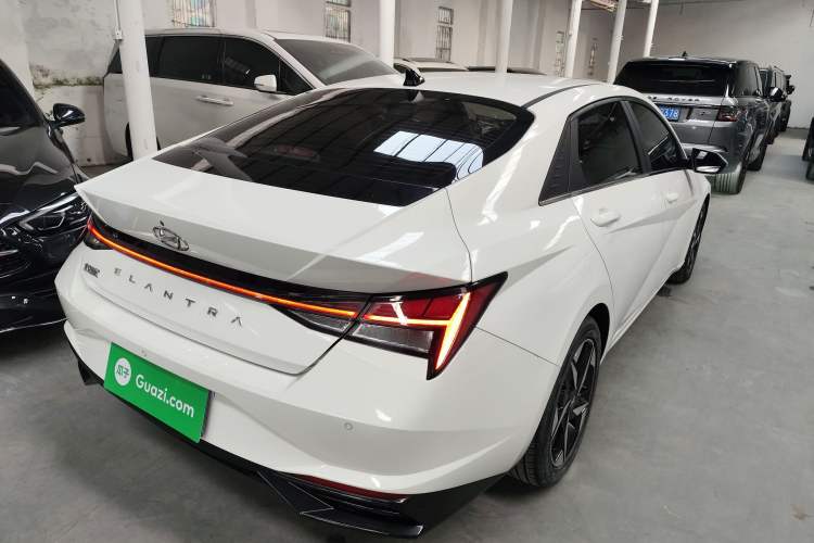 Used Hyundai Elantra 2022 1.5L CVT LUX Prestige Edition
