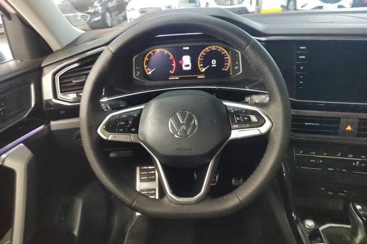 Used Volkswagen Tayron X 2020 330TSI Two-Wheel Drive Luxury Smart Connectivity Version
