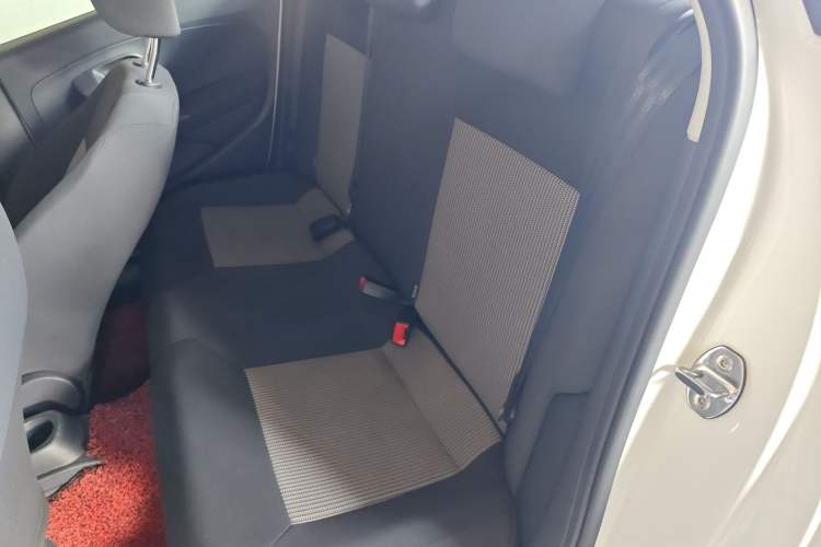 Used Volkswagen Polo 2016 1.4L Manual Fashion Model
