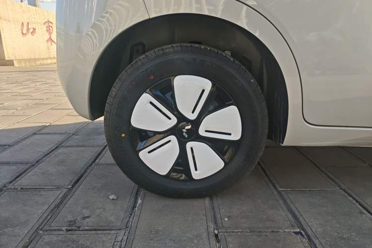 Used Wuling Hongguang MINIEV 2025 Four-Door Version Advanced Edition
