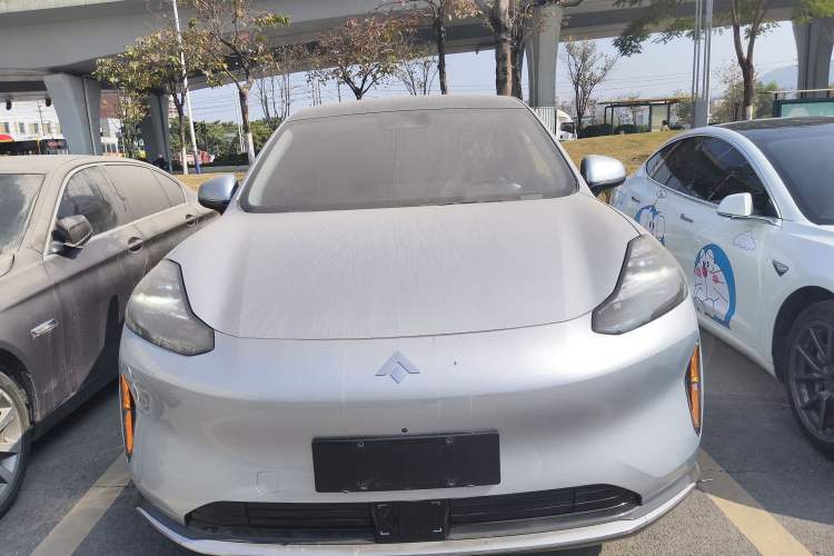 Used  HT 2023 670 Rear-Drive Ultra-High Voltage Version
