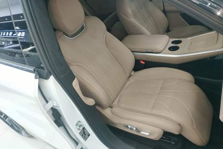 Used XPeng G9 2025 625 Long-Range Max
