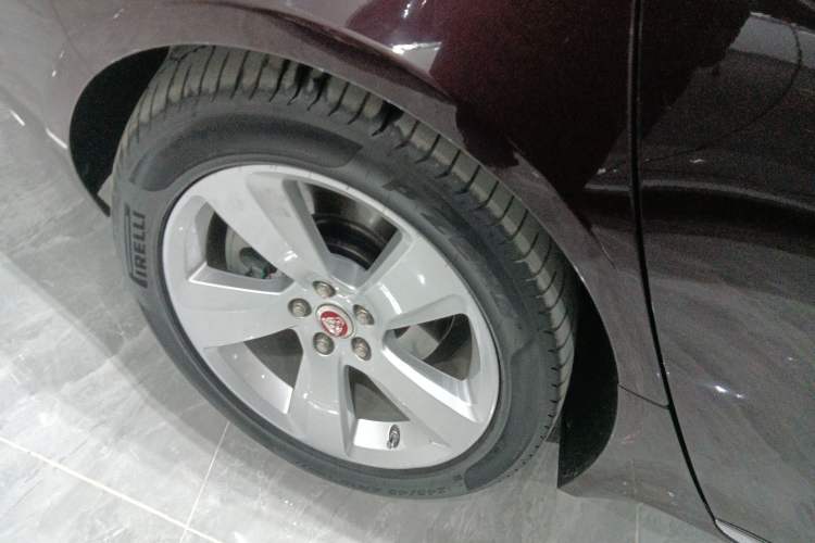 Used Jaguar XFL 2019 XFL 2.0T 200 PS Two-Wheel-Drive Elite Edition
