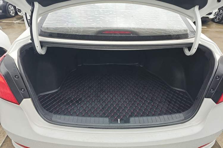 Used Hyundai Mistra 2016 1.8L Automatic Smart GLS
