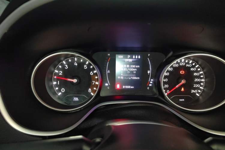 Used  Compass 2019 220T Automatic Enjoyment Version
