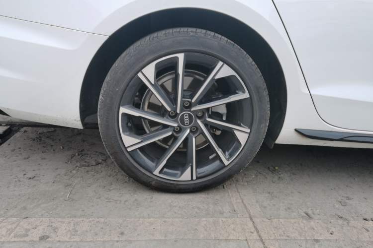 Used Audi A4L 2023 40 TFSI Luxury Dynamic Model