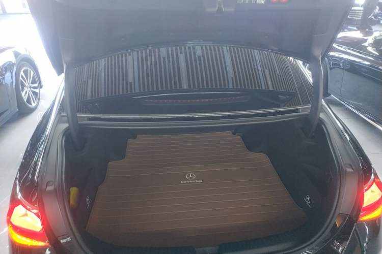 Used Mercedes-Benz E-Class 2025 E 300 L Stylish Model
