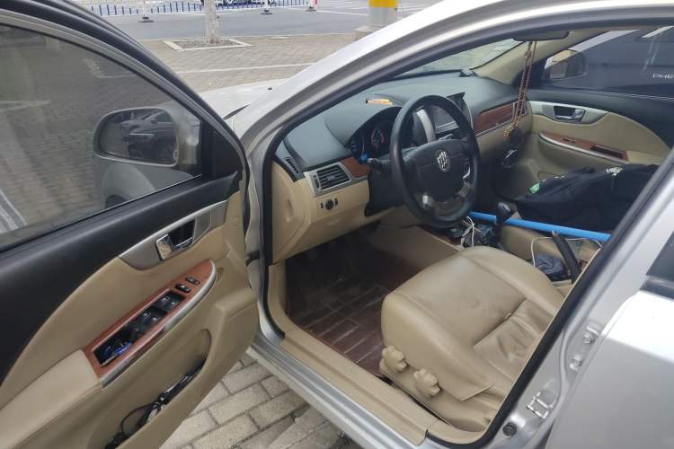 Used Buick Excelle 2013 1.5L Manual Luxury Model
