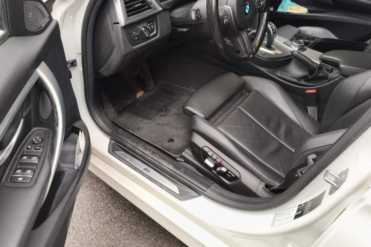 Used BMW 3 Series 2019 320i M Sport Night Edition
