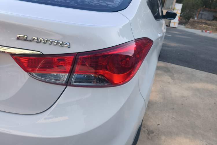 Used Hyundai Elantra 2015 1.6L Automatic Fashion Model