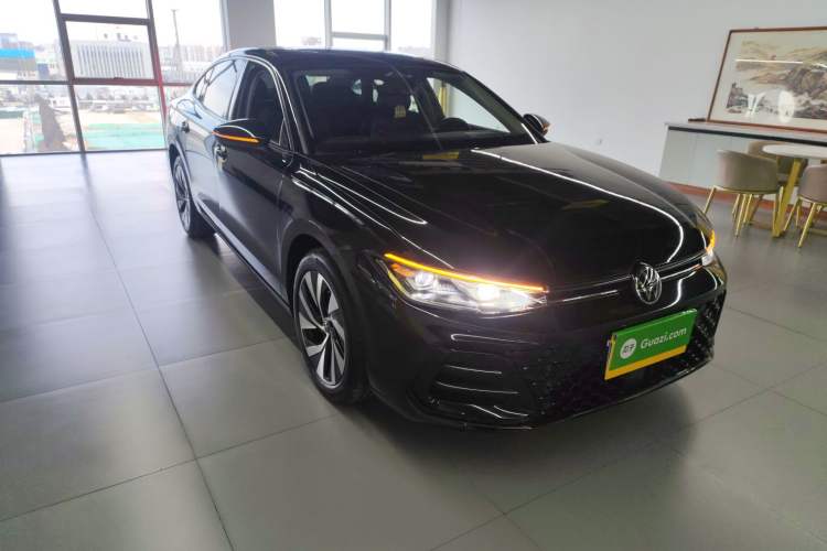 Used Volkswagen Passat 2025 Pro 380TSI Starry Dragon Edition
